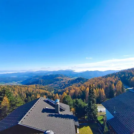 Falkenblick Holiday home *